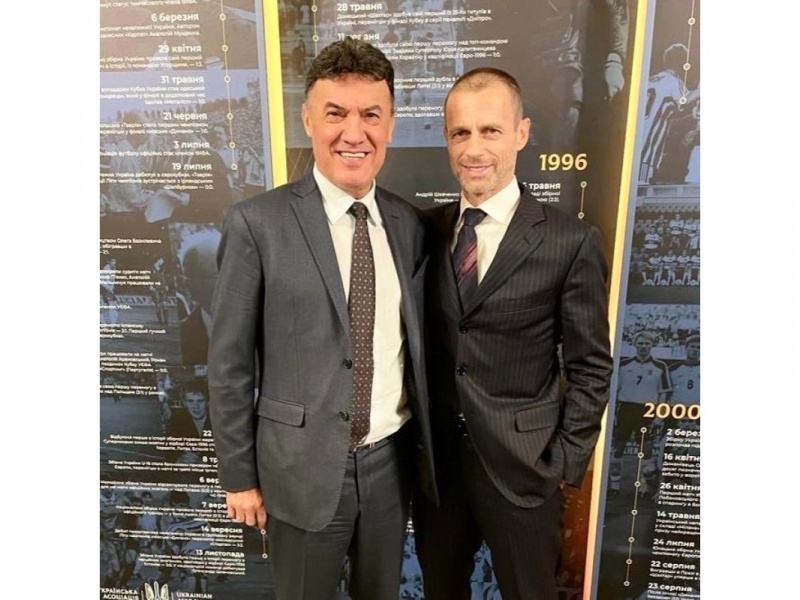Президентът на УЕФА с лична покана към Борислав Михайлов за благородна кауза